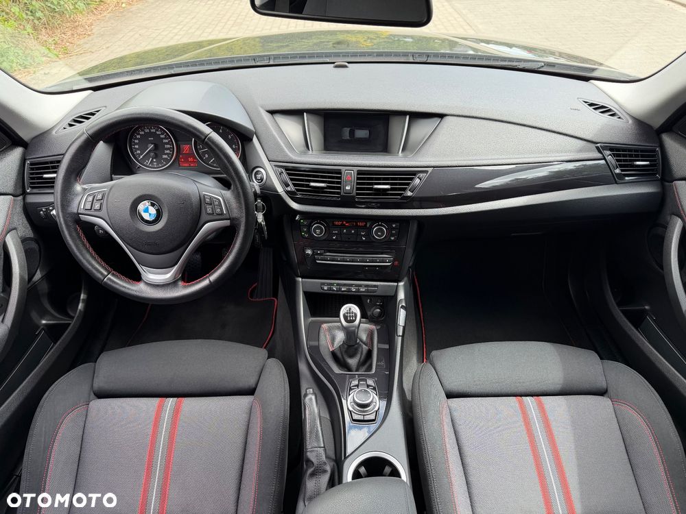 BMW X1 xDrive20i Sport Line - 7