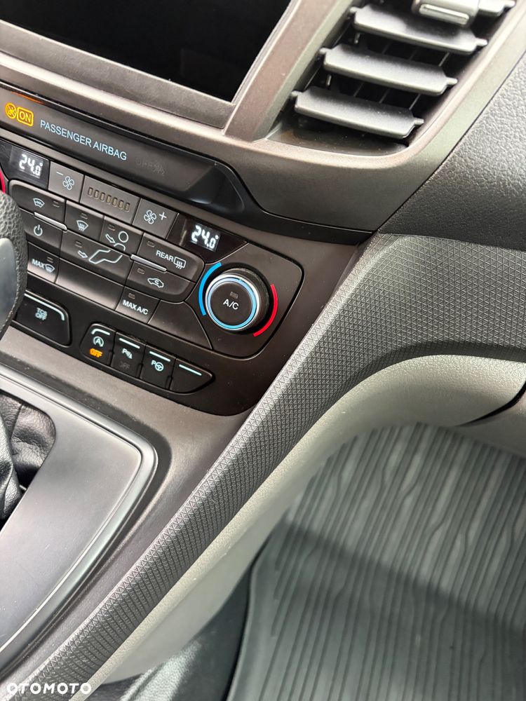 Ford TRANSIT CONNECT - 13