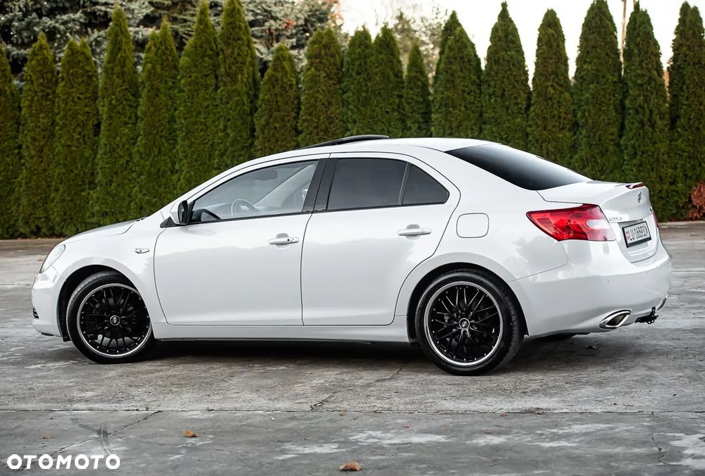 Suzuki Kizashi 2.4 4x4 CVT Sport - 10