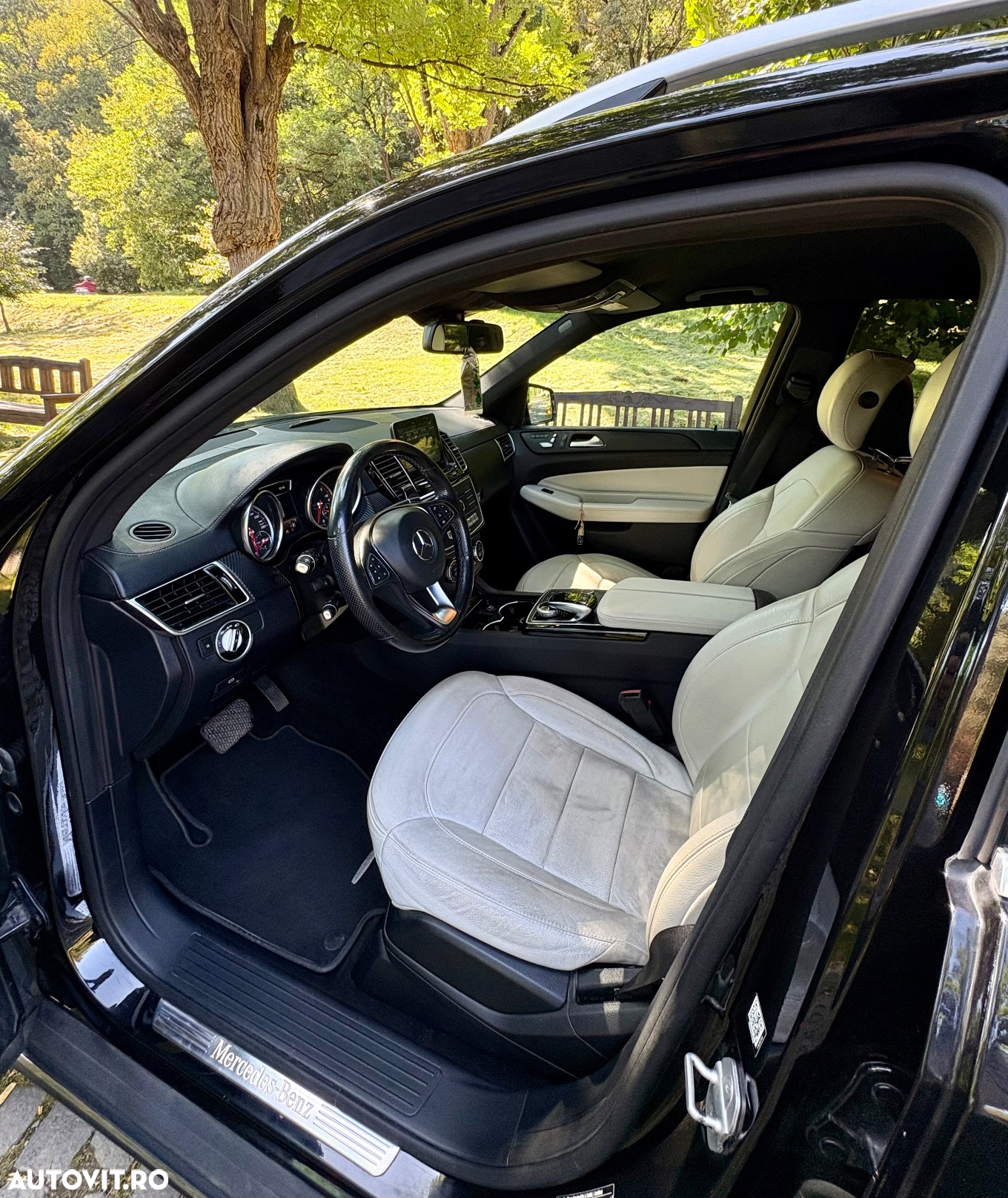 Mercedes-Benz GLE 350 d 4Matic 9G-TRONIC AMG Line - 17