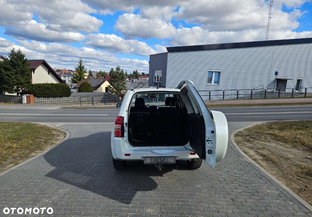 Suzuki Grand Vitara - 25