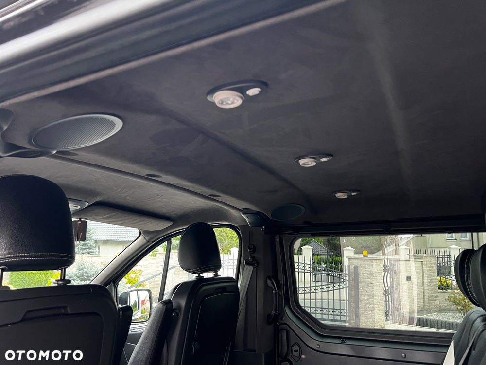 Opel VIVARO BLACK & WHITE 5 osób - 27