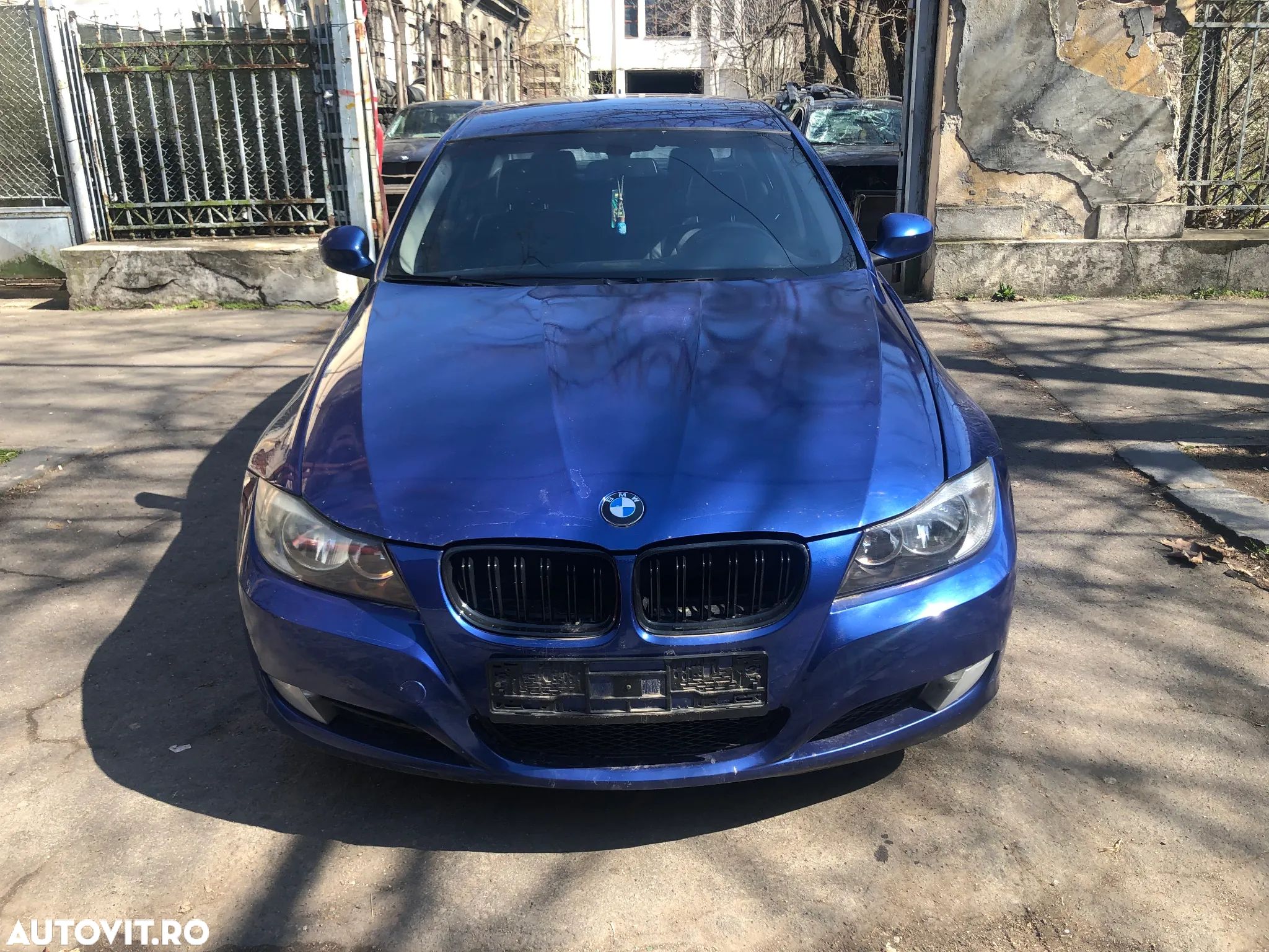 Dezmembrez Bmw Seria 3 E90 320d facelift 2009 N47D20C MONTEGOBLAU METALLIC - 1