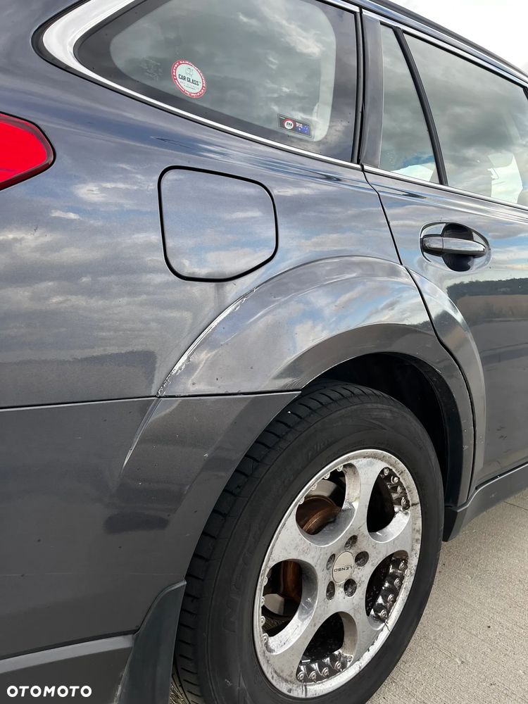Subaru Legacy - 12