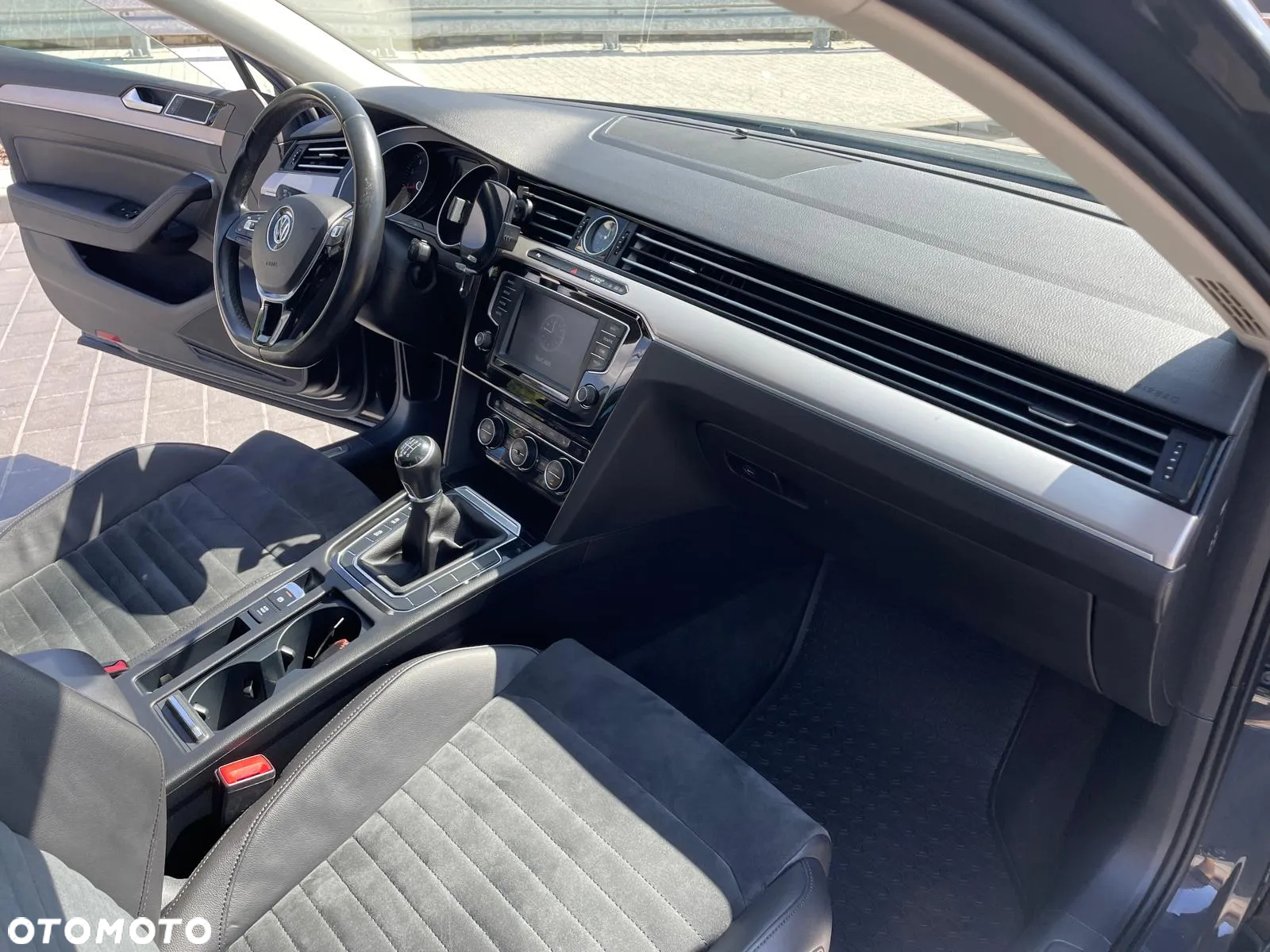Volkswagen Passat 1.8 TSI BMT Highline - 17