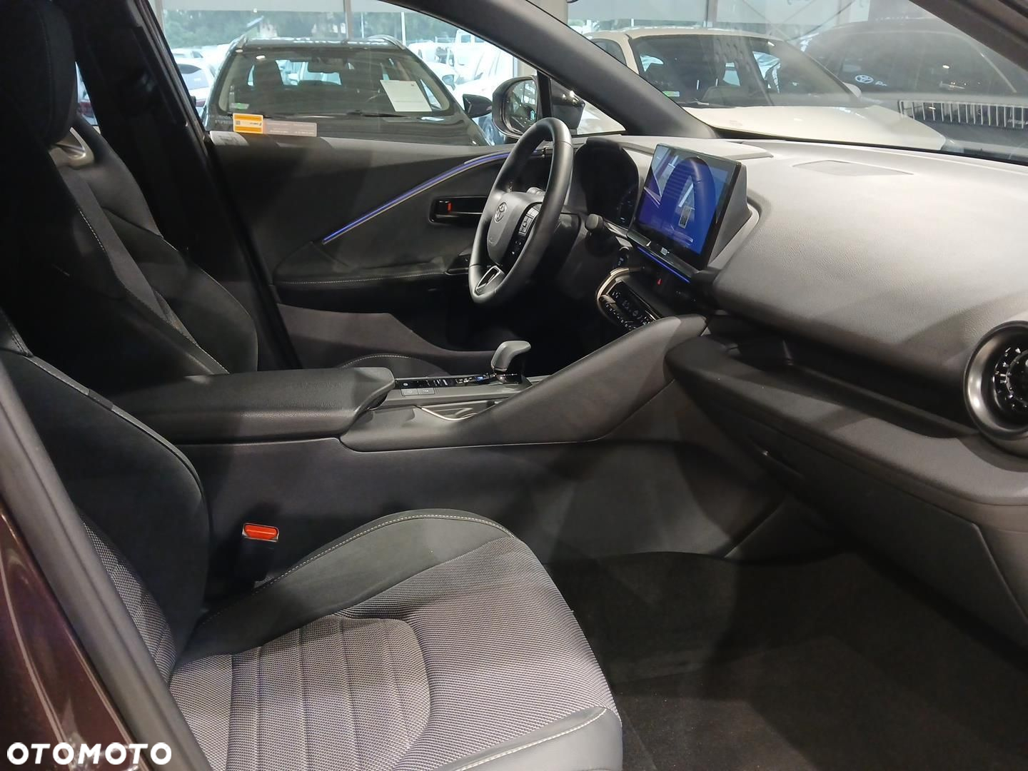 Toyota C-HR - 9
