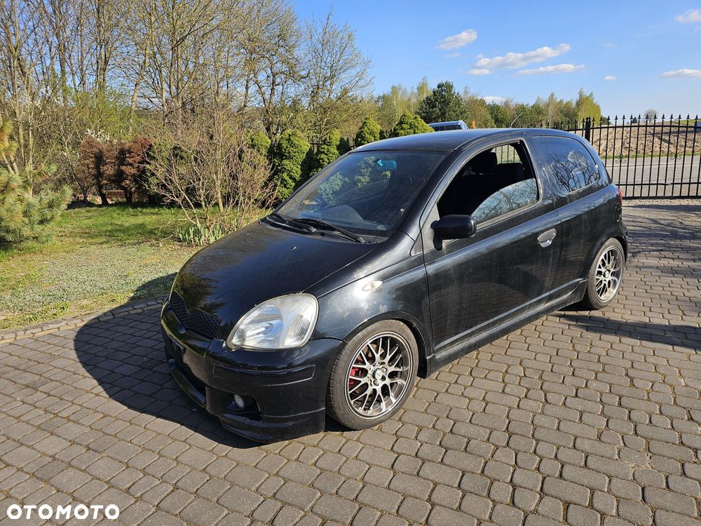 Toyota Yaris - 1