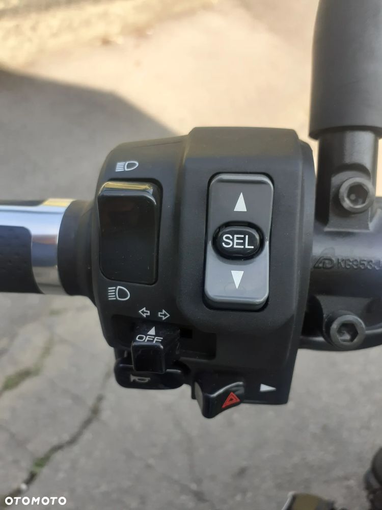 Kawasaki Z 900 RS - 4