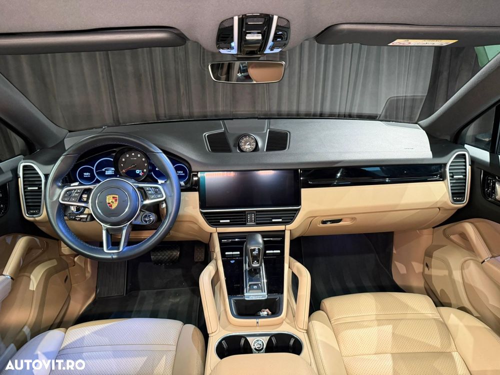 Porsche Cayenne Coupe - 22