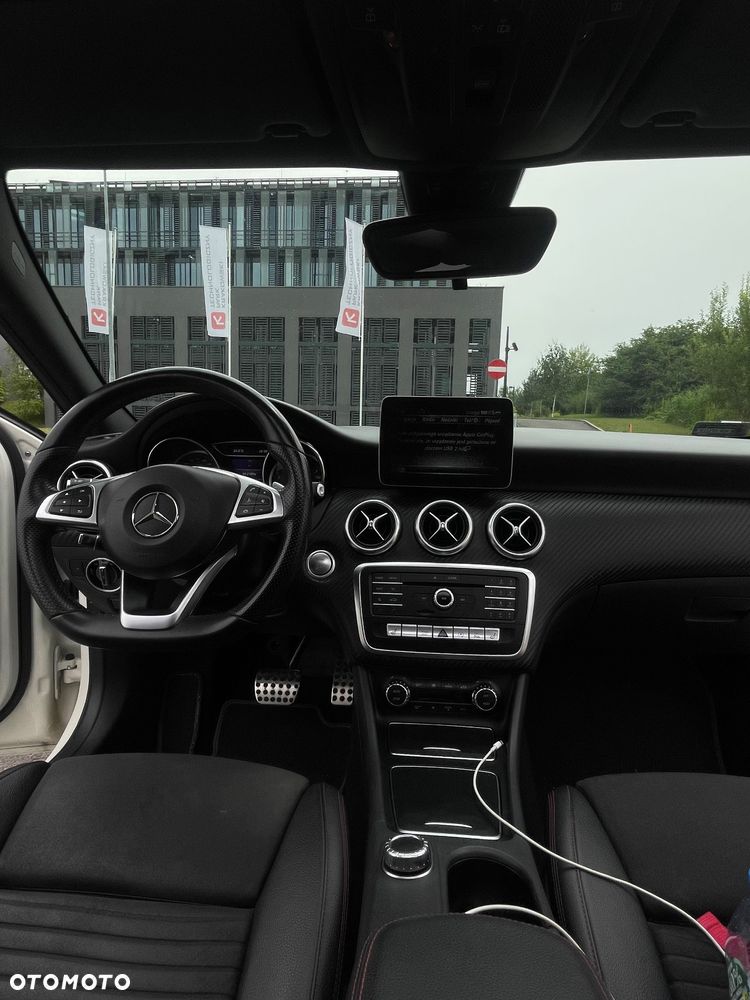 Mercedes-Benz Klasa A 180 7G-DCT AMG Line - 8