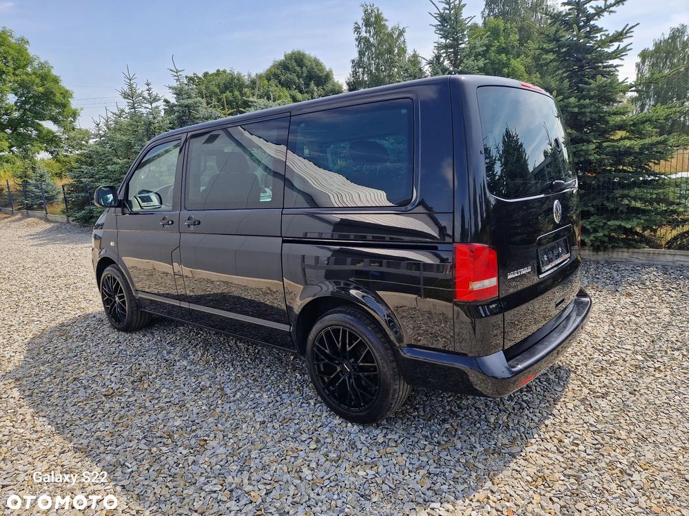 Volkswagen Multivan - 10