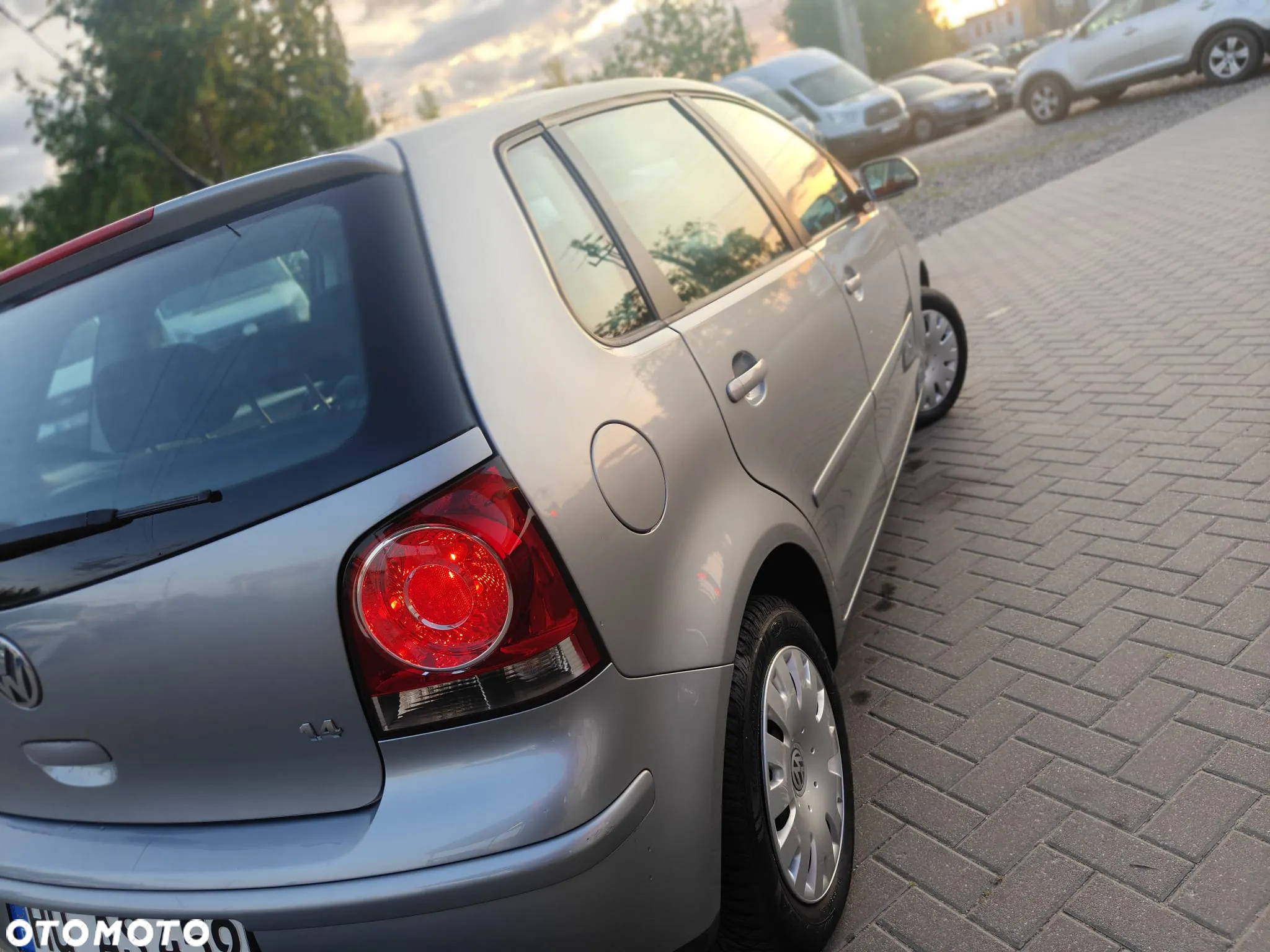 Volkswagen Polo 1.4 16V Comfortline - 15