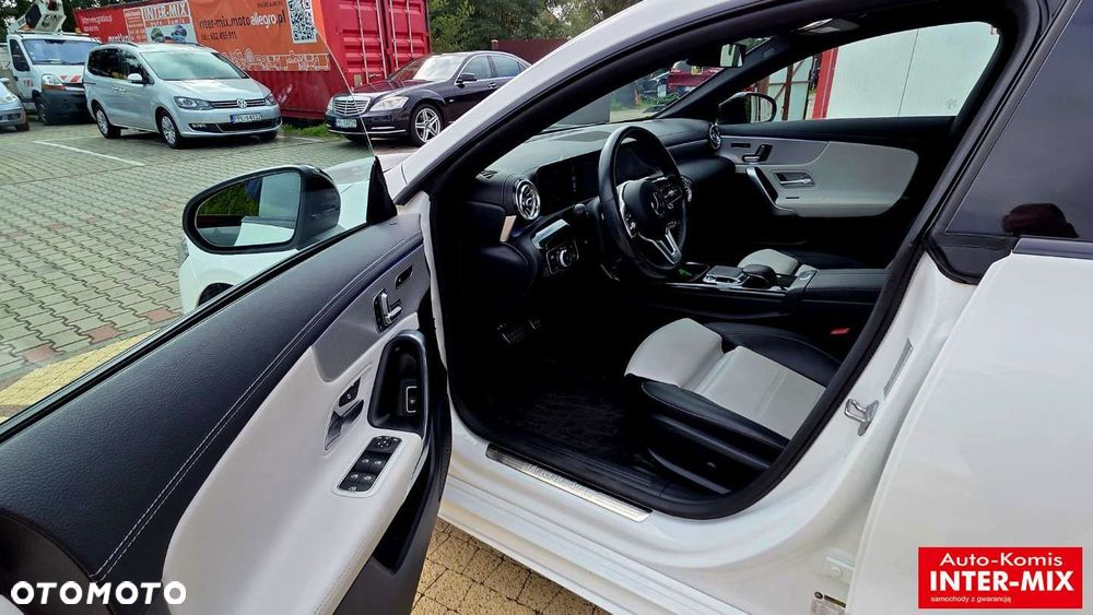 Mercedes-Benz CLA - 31
