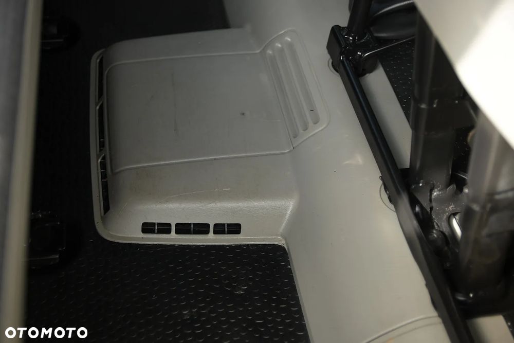 Opel Vivaro - 27