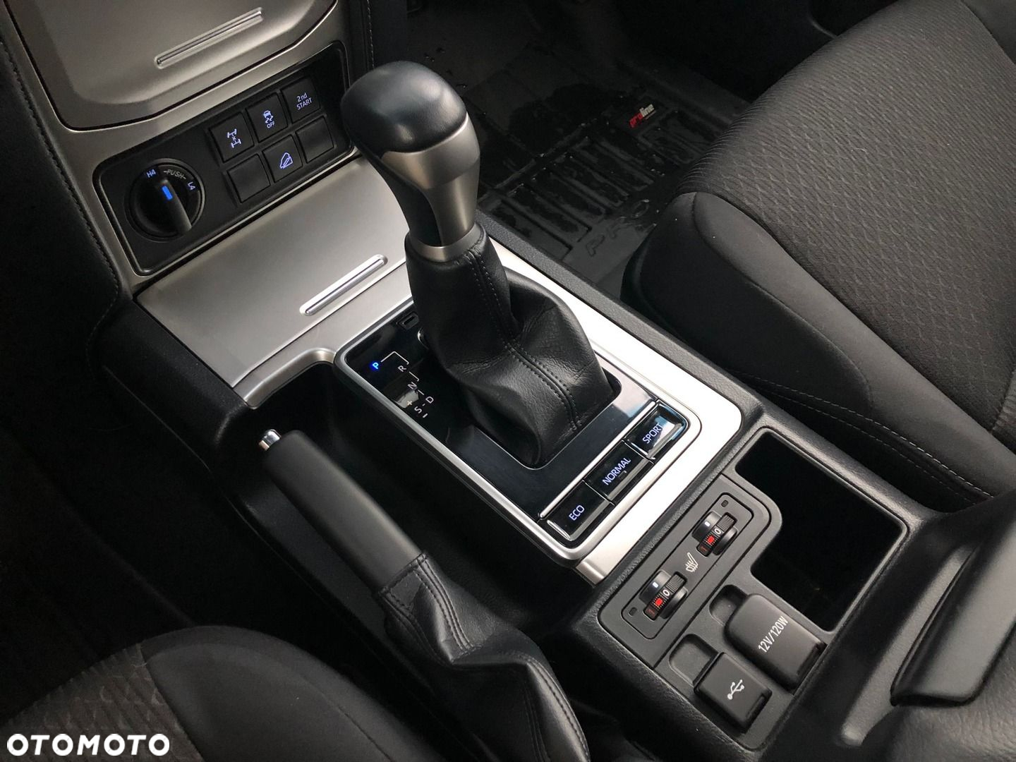 Toyota Land Cruiser LC 2.8 D-4D Prestige - 20