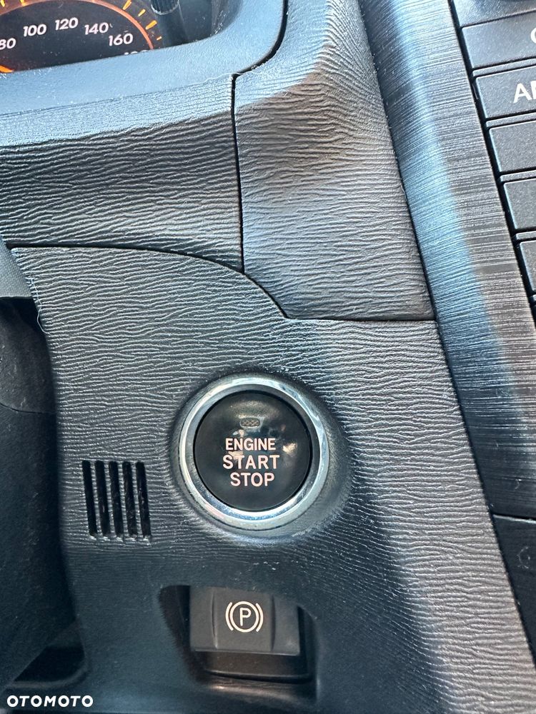 Toyota Avensis - 15