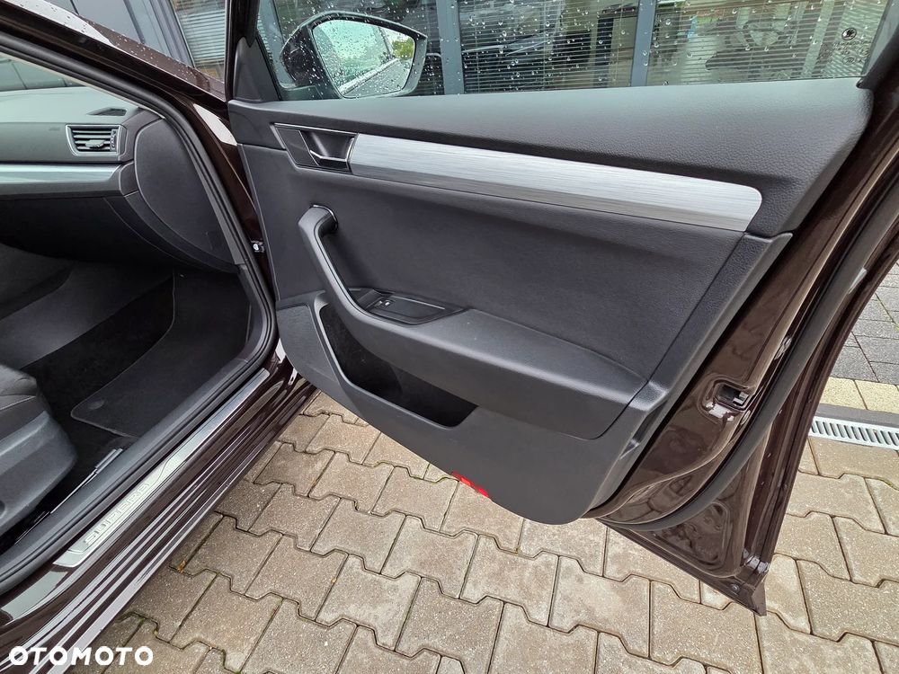 Skoda Superb 1.4 TSI Plug-In Hybrid Ambition DSG - 37