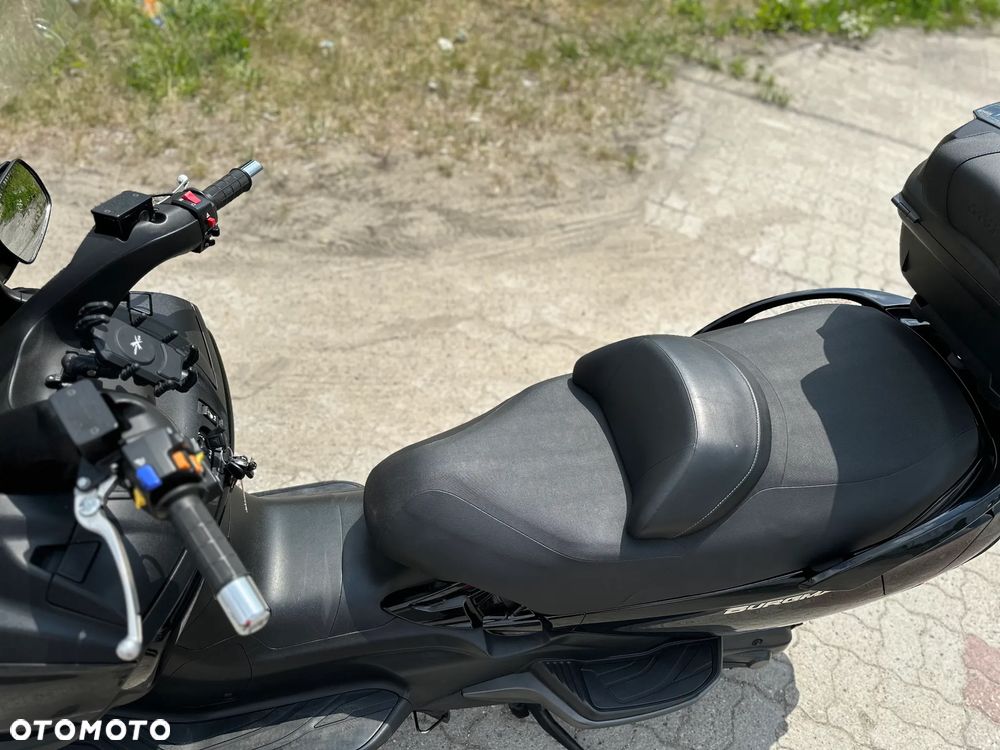 Suzuki Burgman - 21
