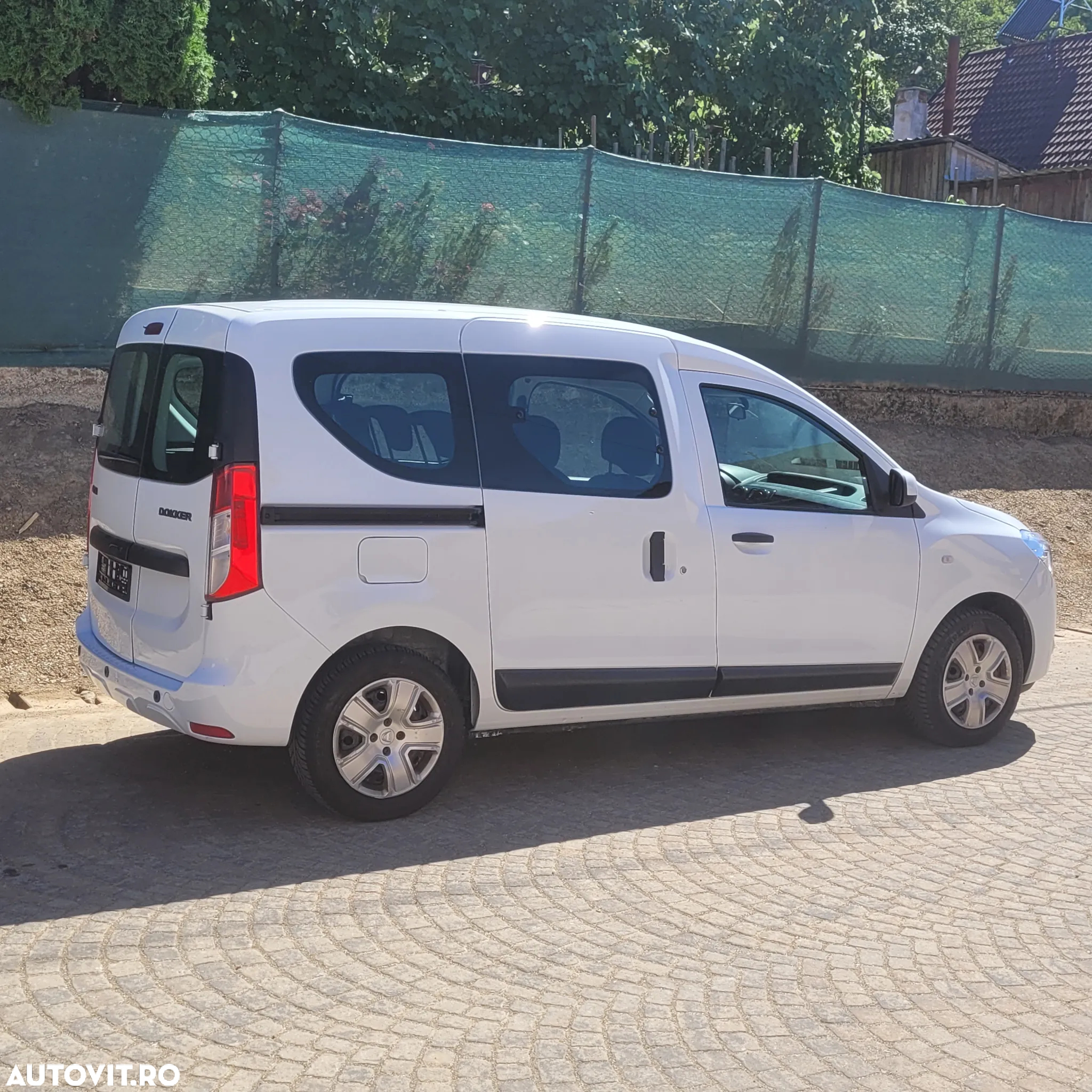 Dacia Dokker 1.6 102 CP Laureate - 14