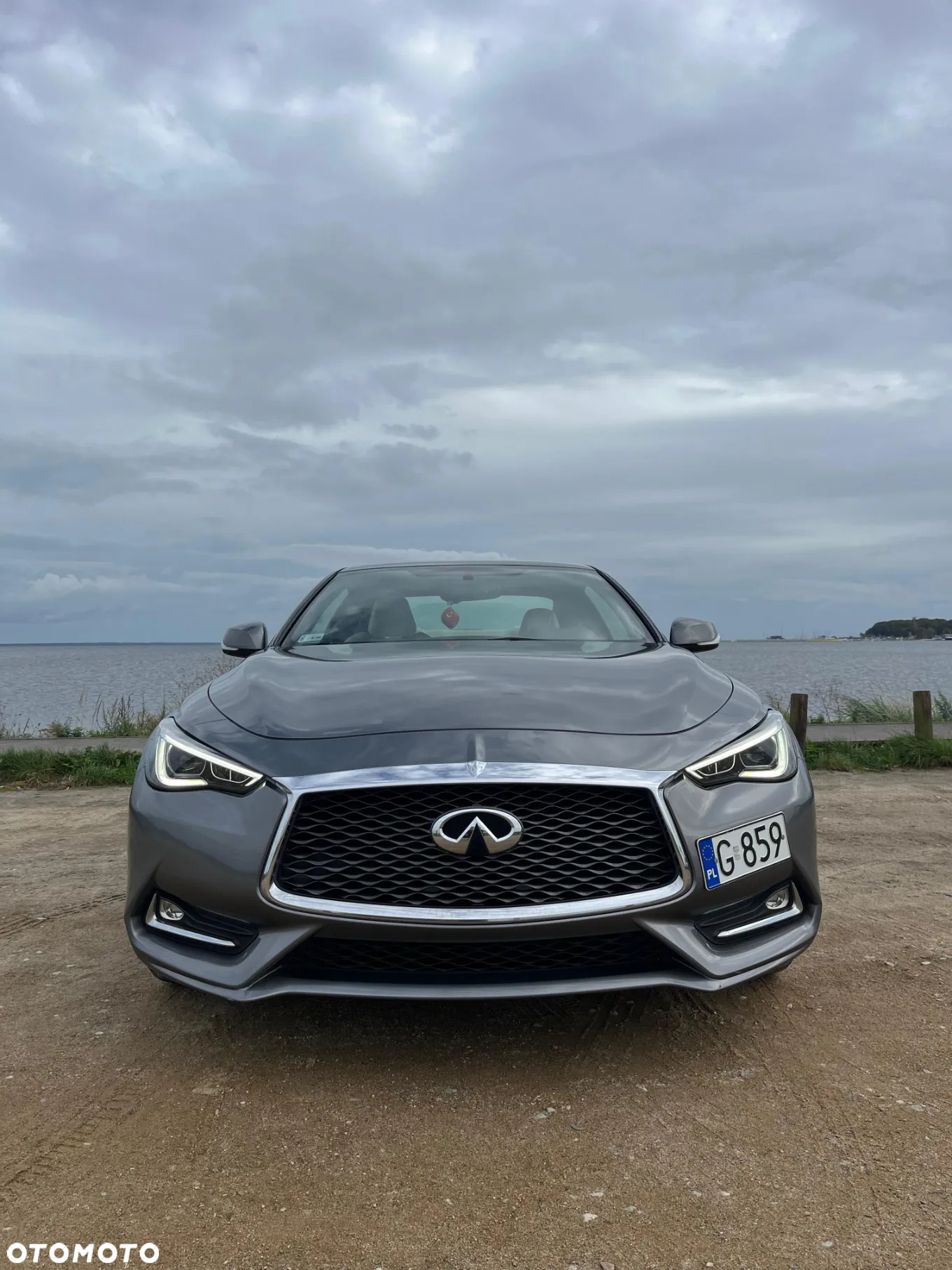 Infiniti Q60 2.0t Premium - 17