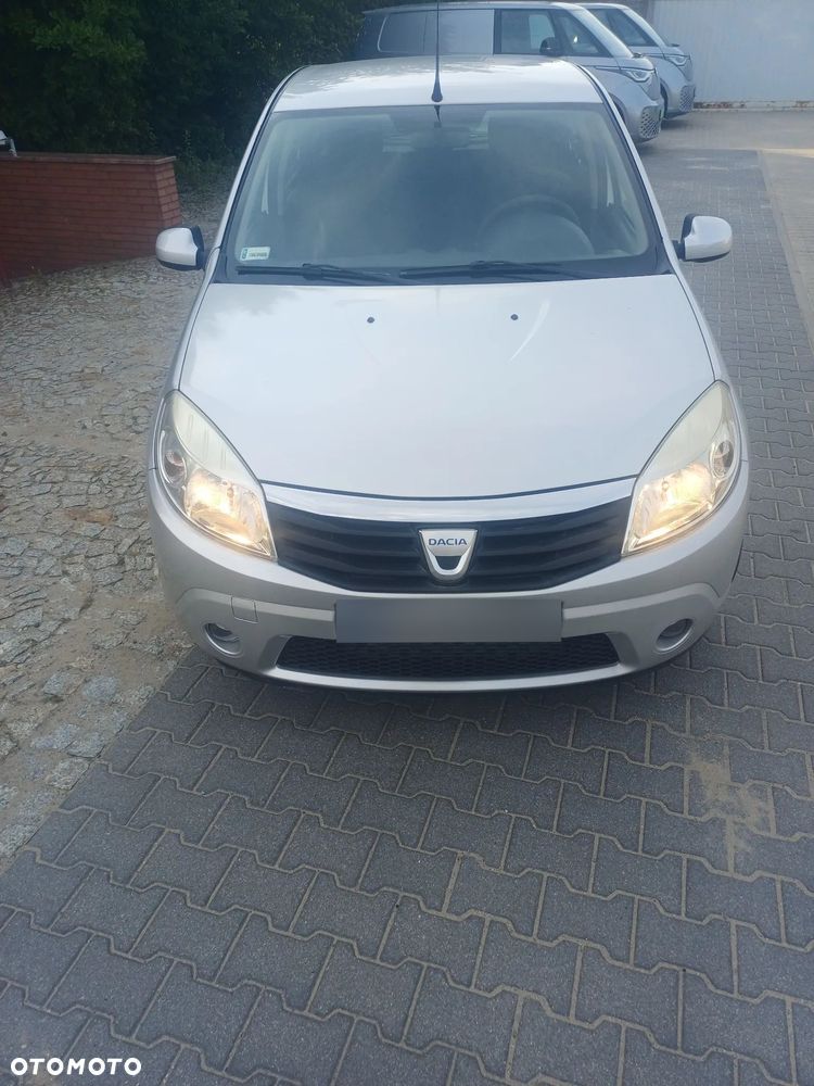 Dacia Sandero - 1