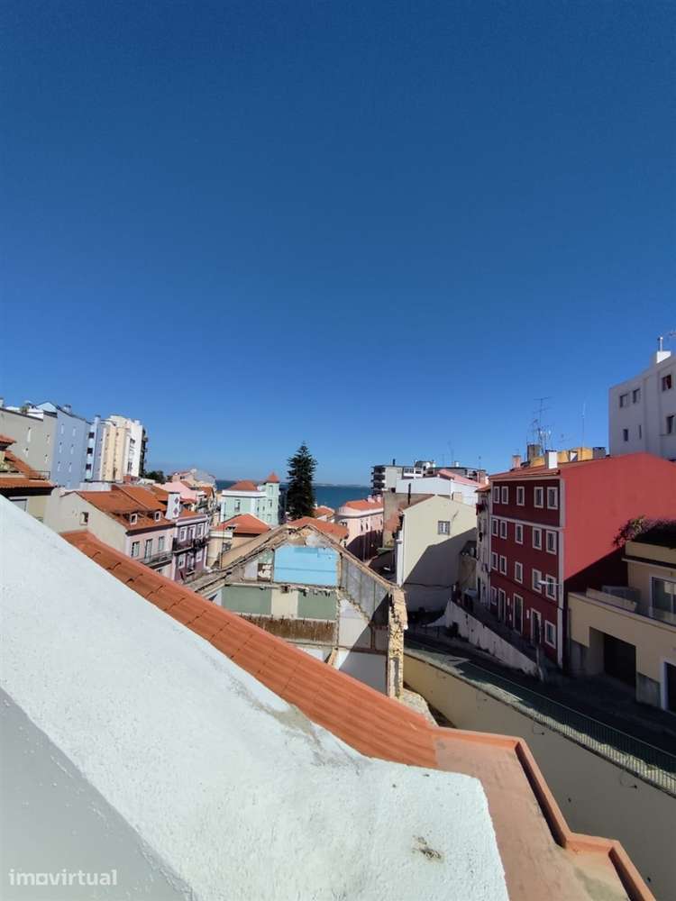 T2 Remodelado com Vista Rio em São Vicente Lisboa - Grande imagem: 5/16