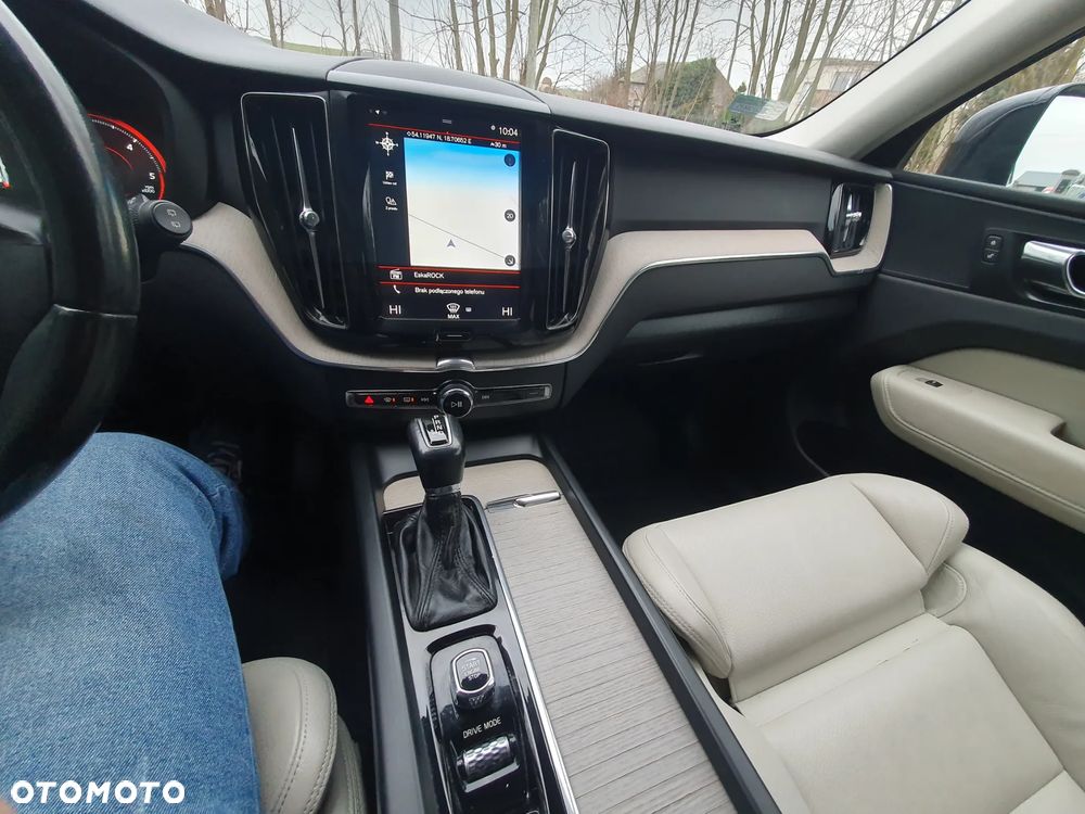 Volvo XC 60 D4 Geartronic RDesign - 17