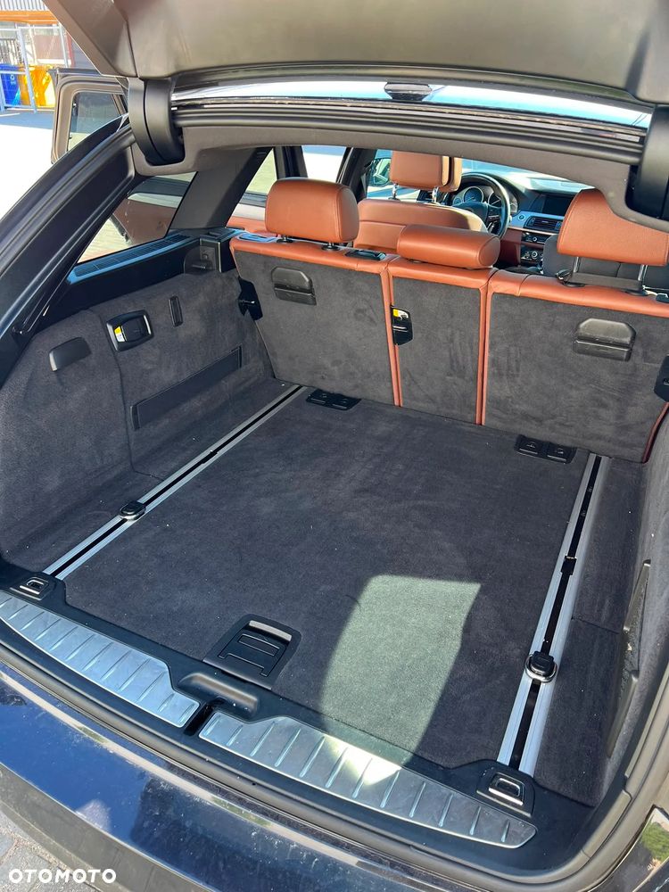 BMW Seria 5 525d - 8