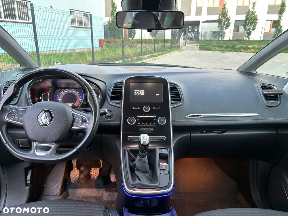 Renault Scenic - 9