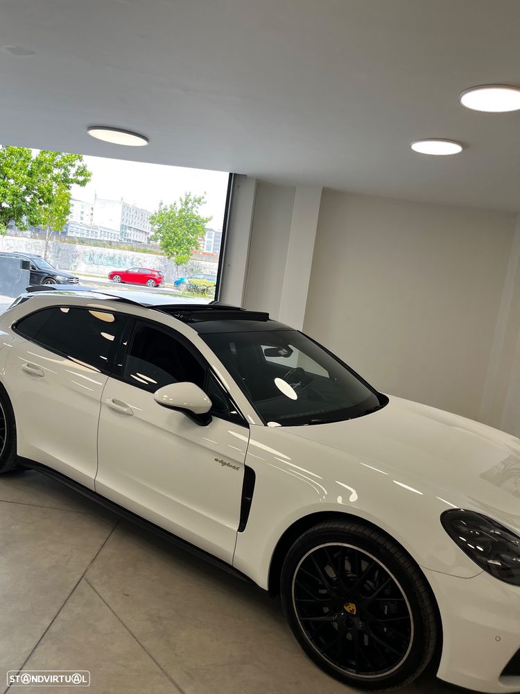 Porsche Panamera 4 E-Hybrid 10 Years Edition - 35