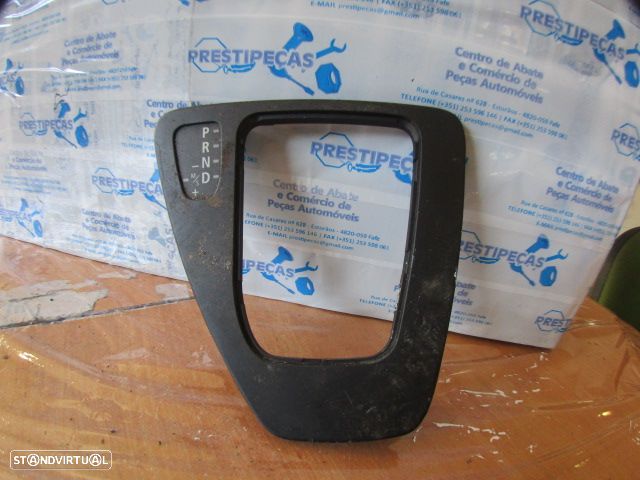 Grelha Friso 715564303F BMW E92 COUPE FASE 2 2012 335D 285CV 2P BRANCO INTERIOR GRE VELOCIDADES - 1