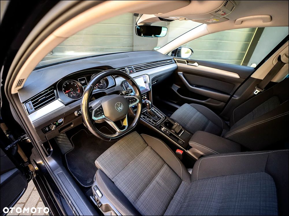 Volkswagen Passat - 6