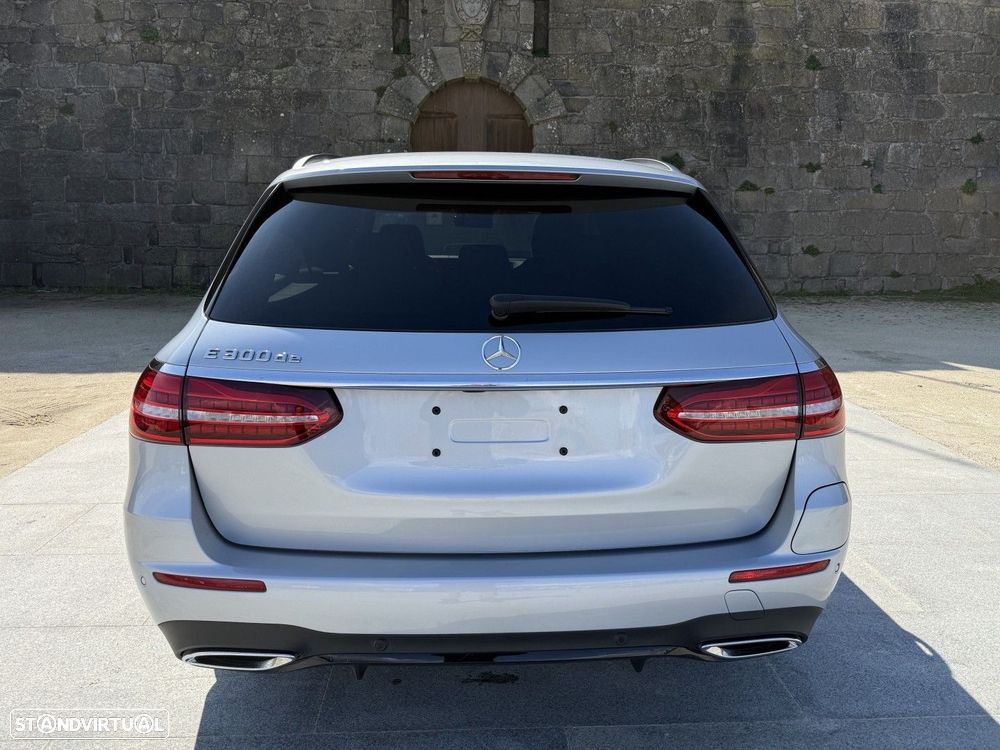 Mercedes-Benz E 300 de AMG Line — fotografia 7