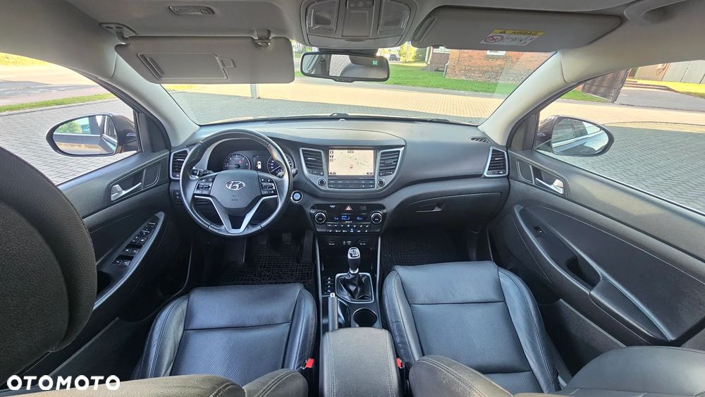 Hyundai Tucson 1.7 CRDI BlueDrive TourdePologne 2WD - 35