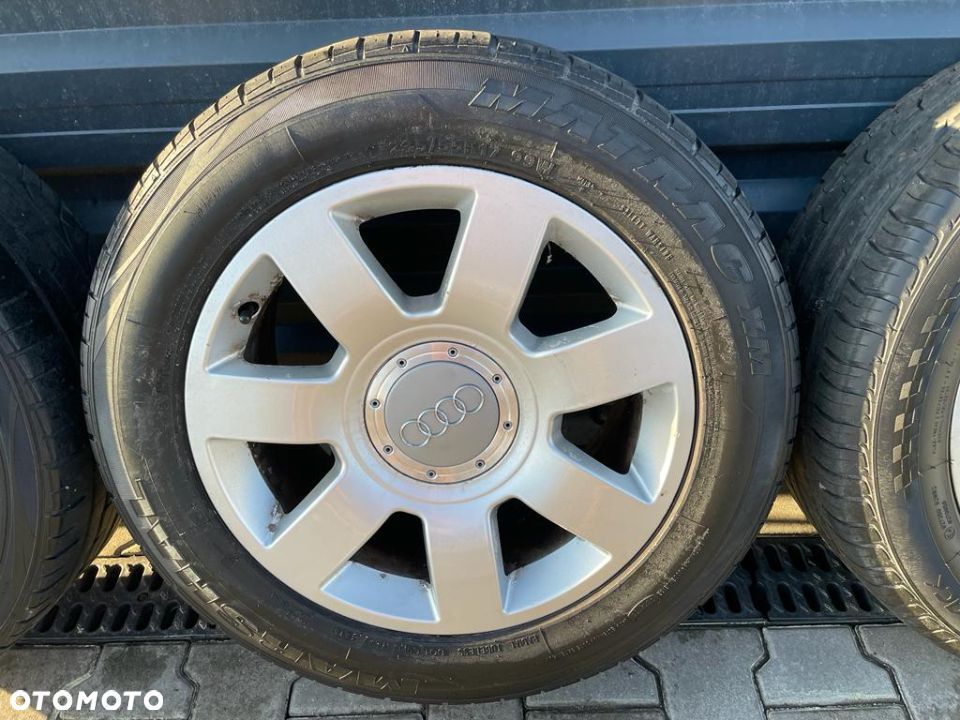 AUDI A8 D3 KOŁA FELGI OPONY 235/55R17 4E0601025S - 4