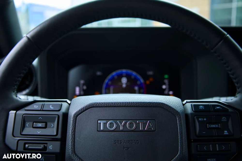 Toyota Land Cruiser - 25