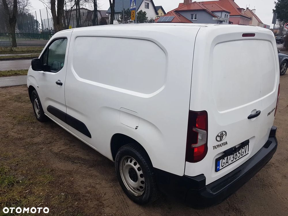 Toyota Proace City - 11