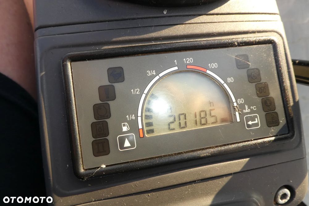 Caterpillar 301,7D Z NIEMIEC DWIE ŁYŻKI - 21