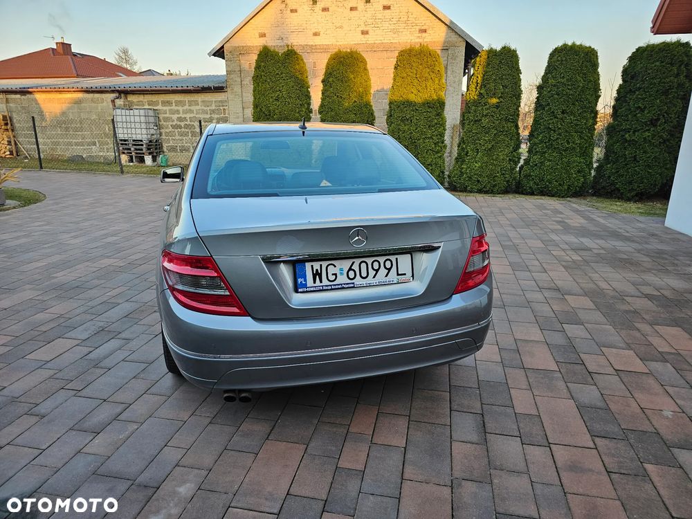 Mercedes-Benz Klasa C 180 CGI Automatik BlueEFFICIENCY - 6