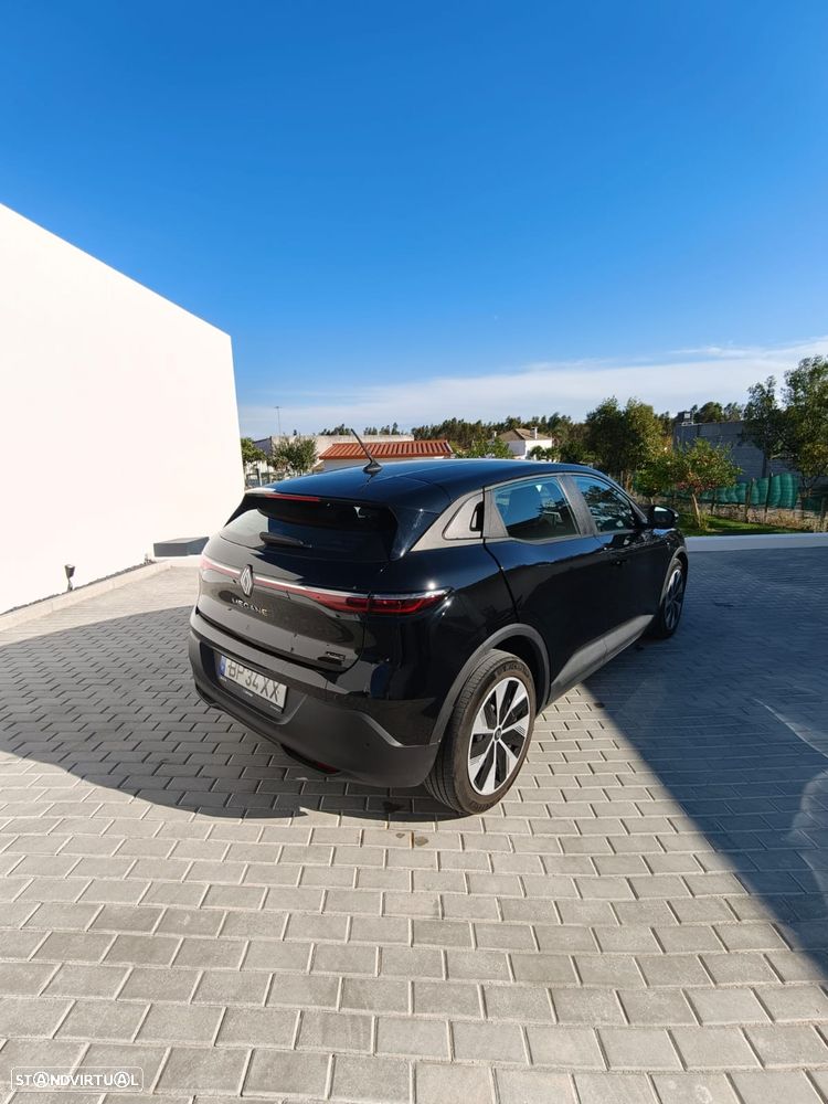 Renault Mégane E-Tech - 4