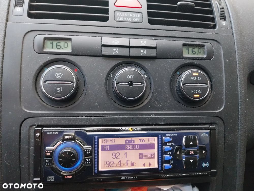 Volkswagen Touran - 18