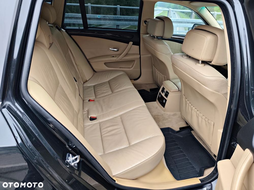 BMW Seria 5 - 24