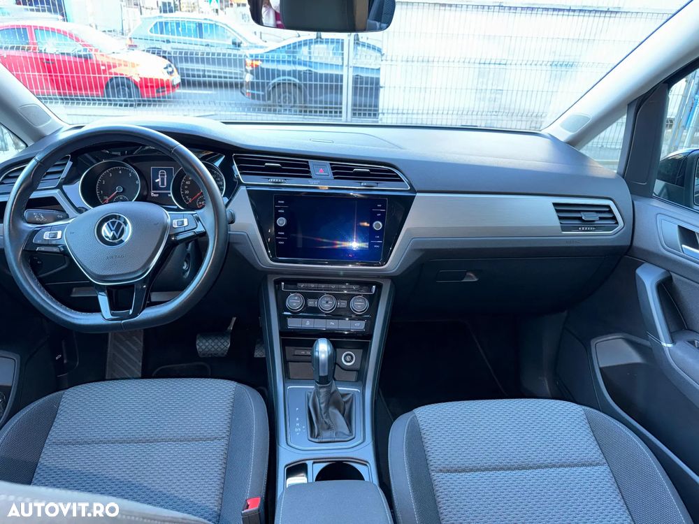 Volkswagen Touran 1.5 TSI DSG Comfortline - 5