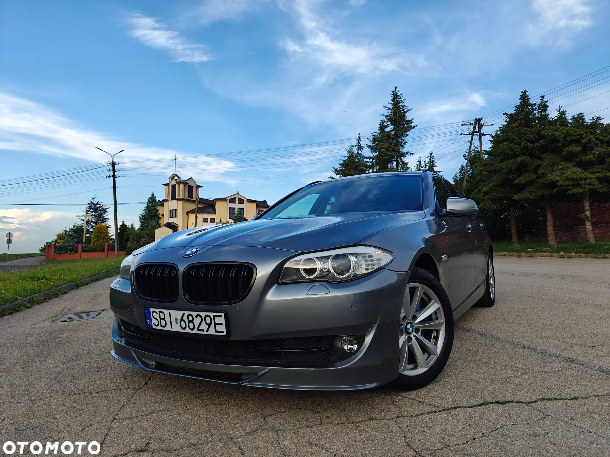 BMW Seria 5 525d xDrive Touring - 1