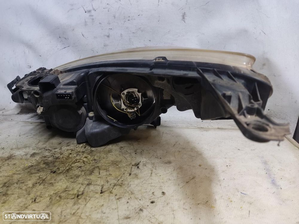 FAROL DIREITO PEUGEOT 207 2007 - 7