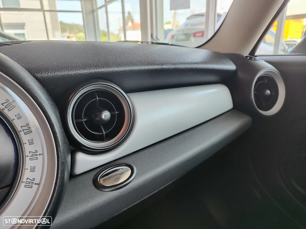 MINI 3 Portas One D - 35