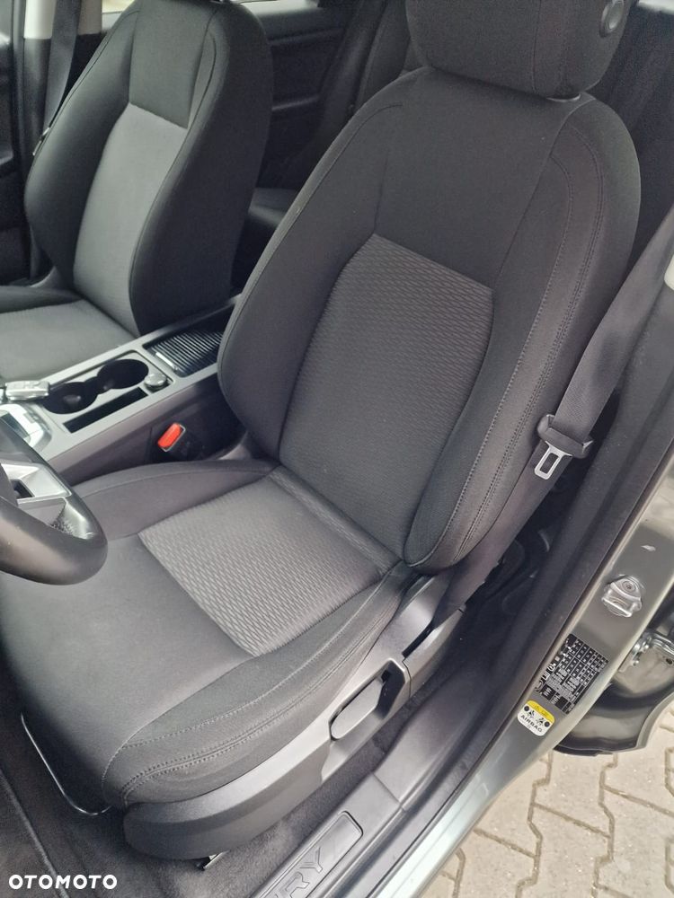 Land Rover Discovery Sport - 27