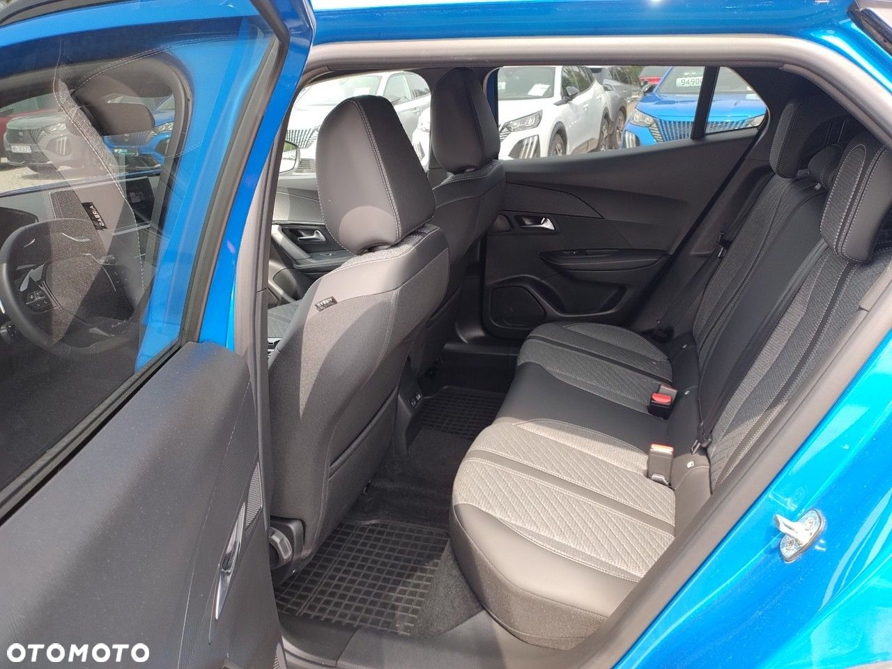 Peugeot 2008 1.2 PureTech Allure S&S EAT8 - 10