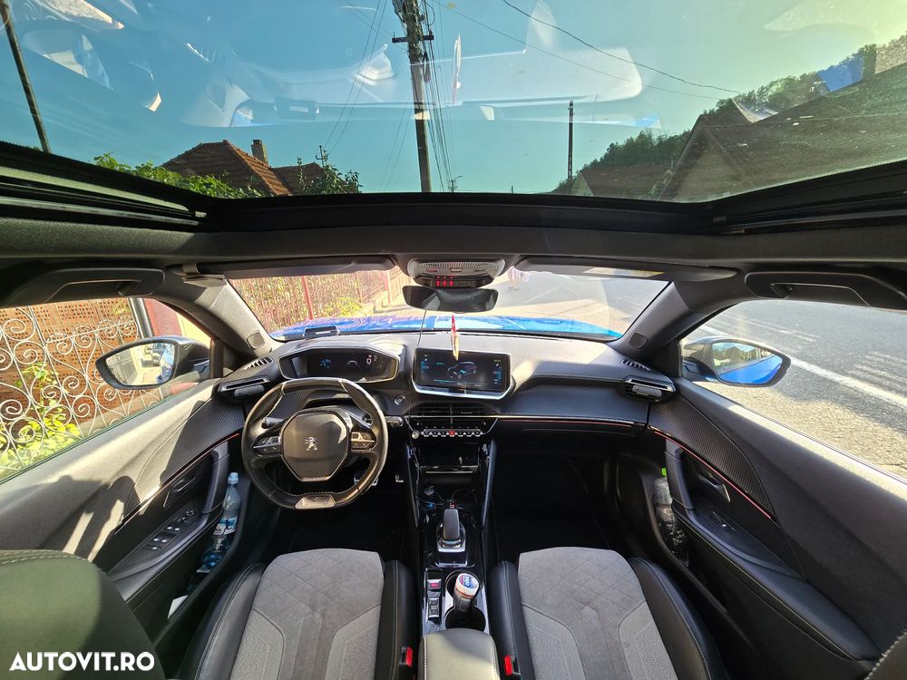 Peugeot 2008 e-2008 GT - 6