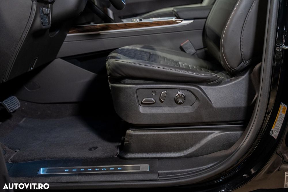 Cadillac Escalade - 16